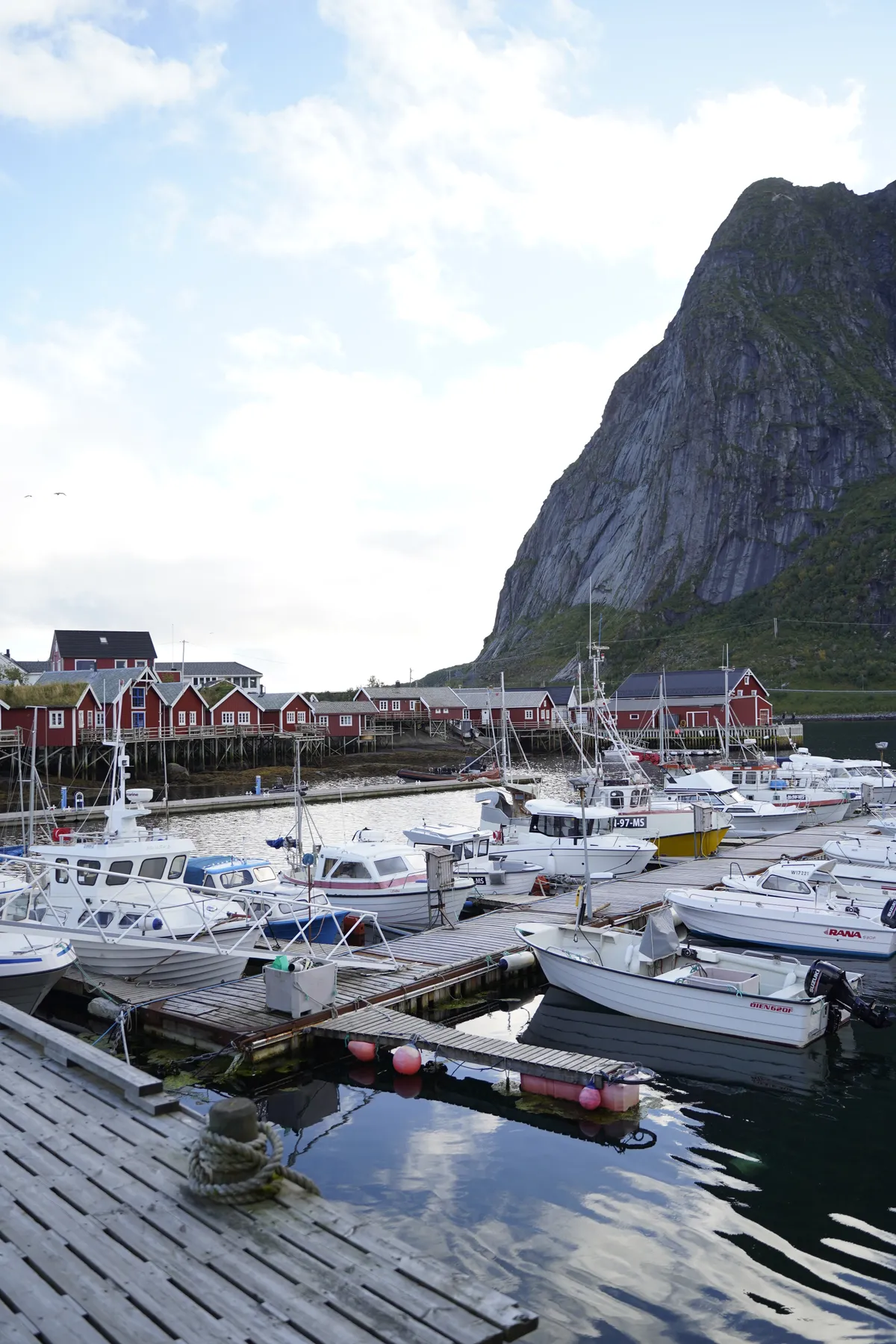 Hafen von Reine auf den Lofoten